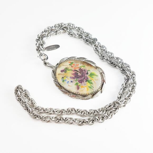 Whiting & Davis Floral Pendant Necklace, Silver Tone, Textured Glass, Vintage - Picture 7 of 10